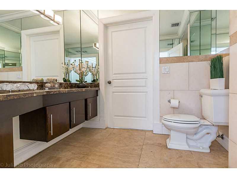 5 53 42 BAY LURE - Residential