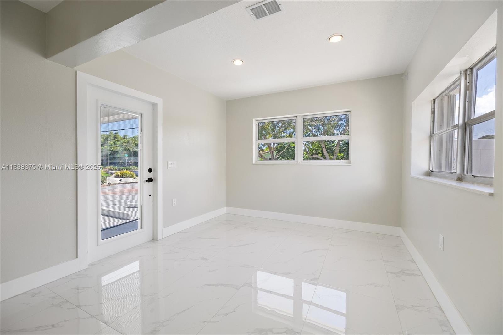 COVE 3RD SEC - Residential Lease