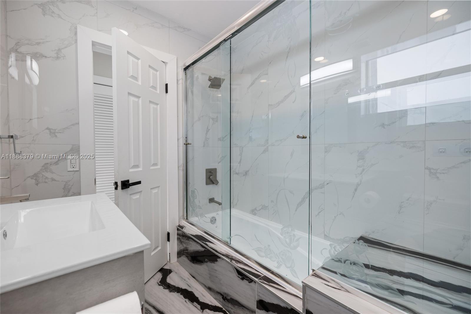 COVE 3RD SEC - Residential Lease