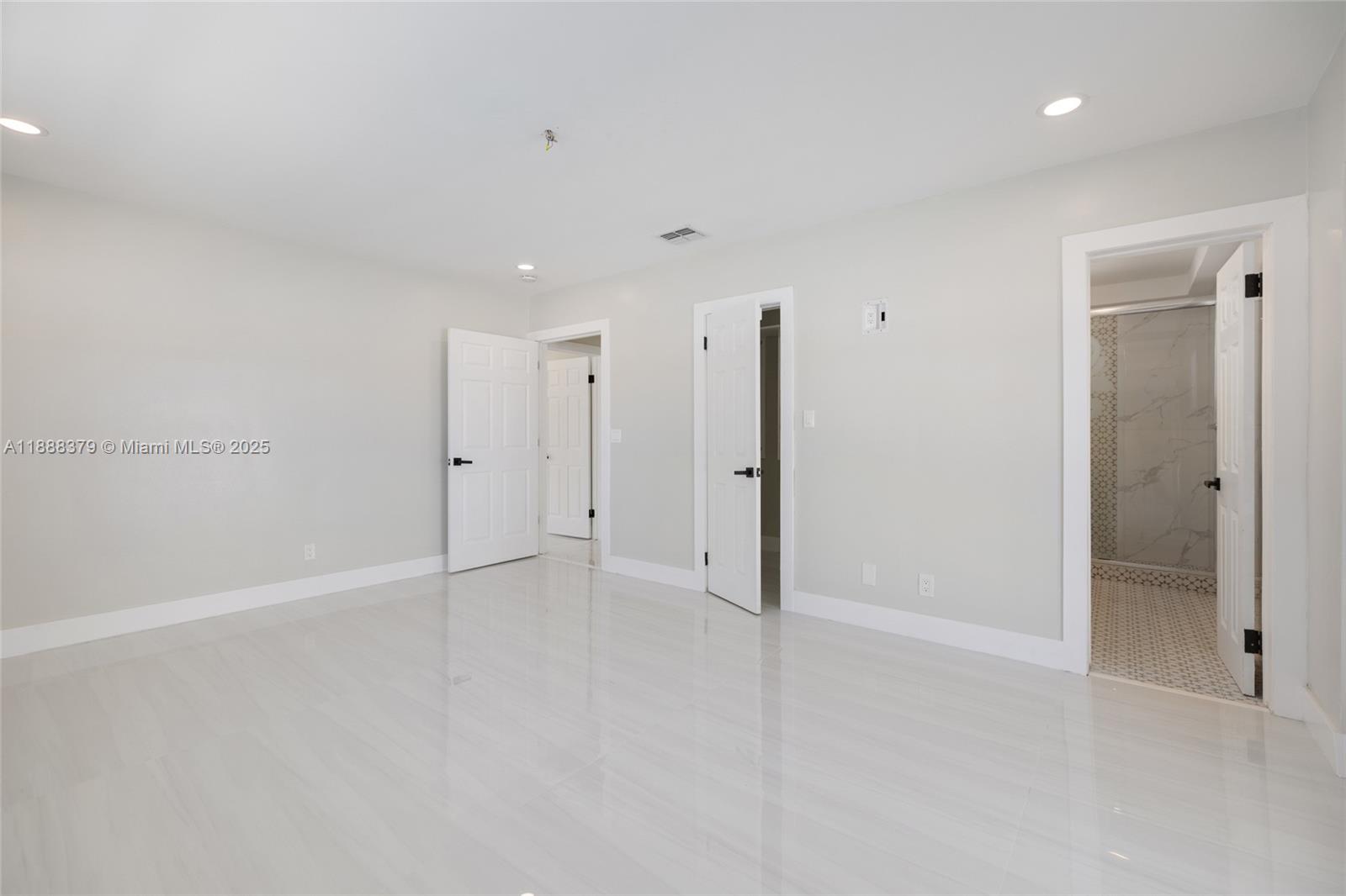 COVE 3RD SEC - Residential Lease