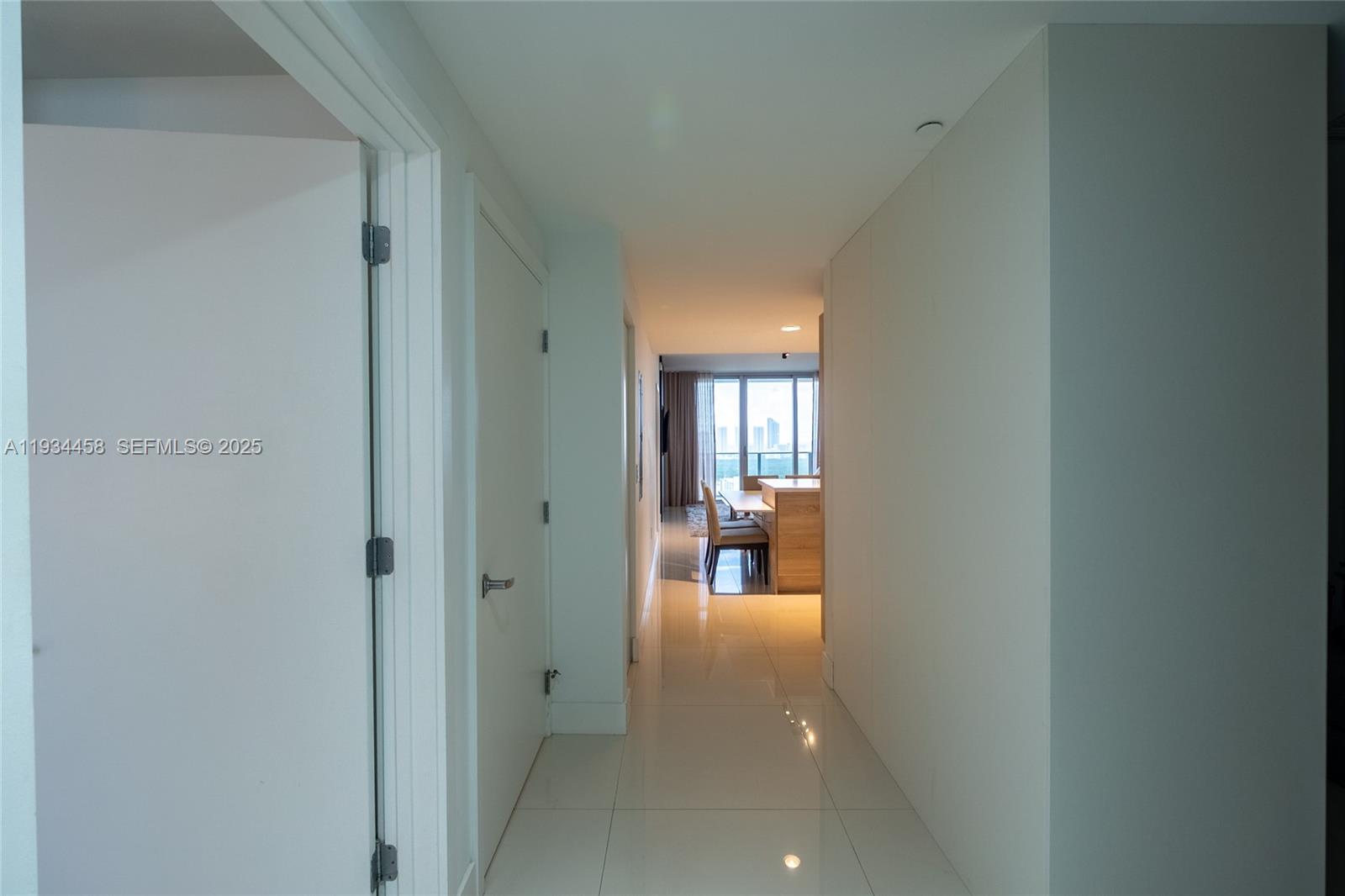 THE HARBOUR SOUTH CONDO - Residential