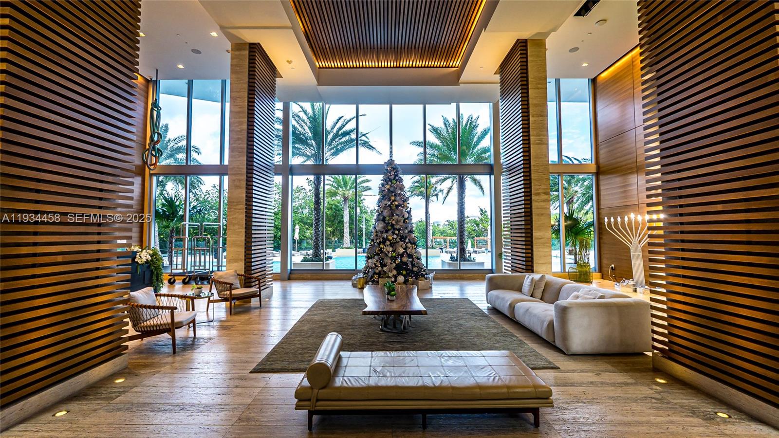 THE HARBOUR SOUTH CONDO - Residential