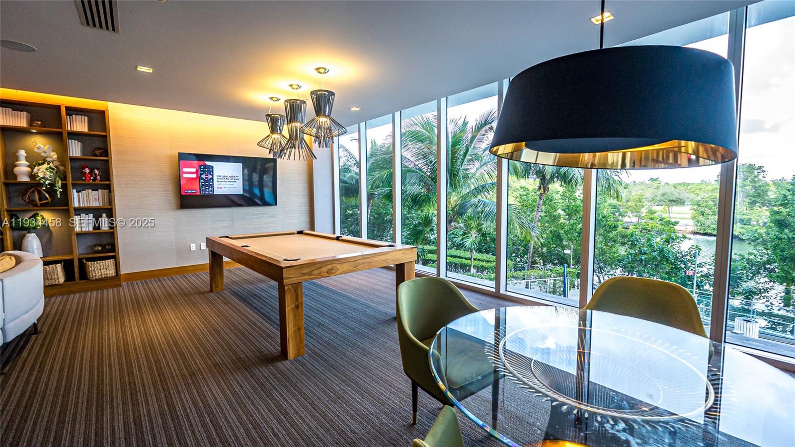 THE HARBOUR SOUTH CONDO - Residential