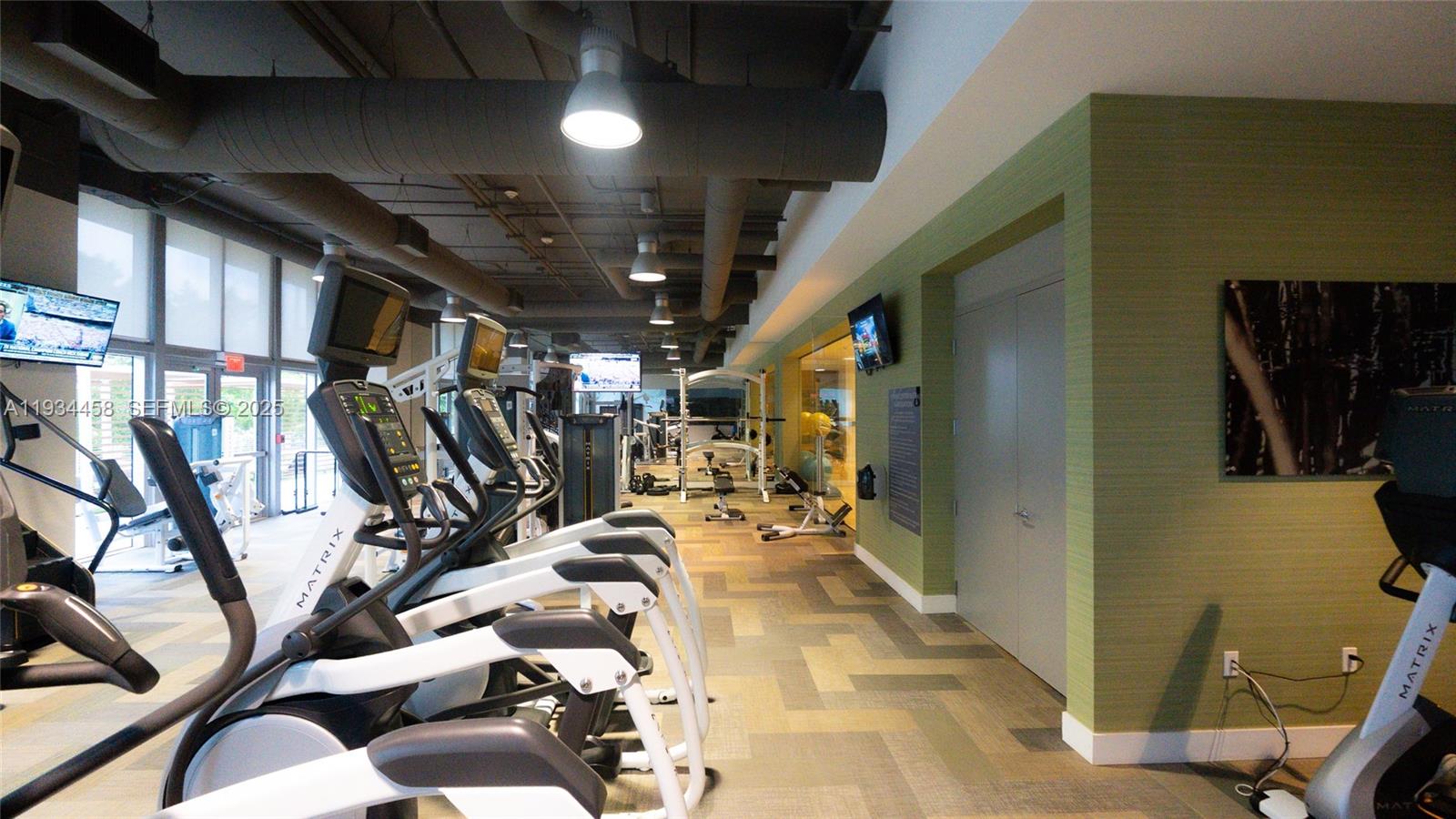 THE HARBOUR SOUTH CONDO - Residential