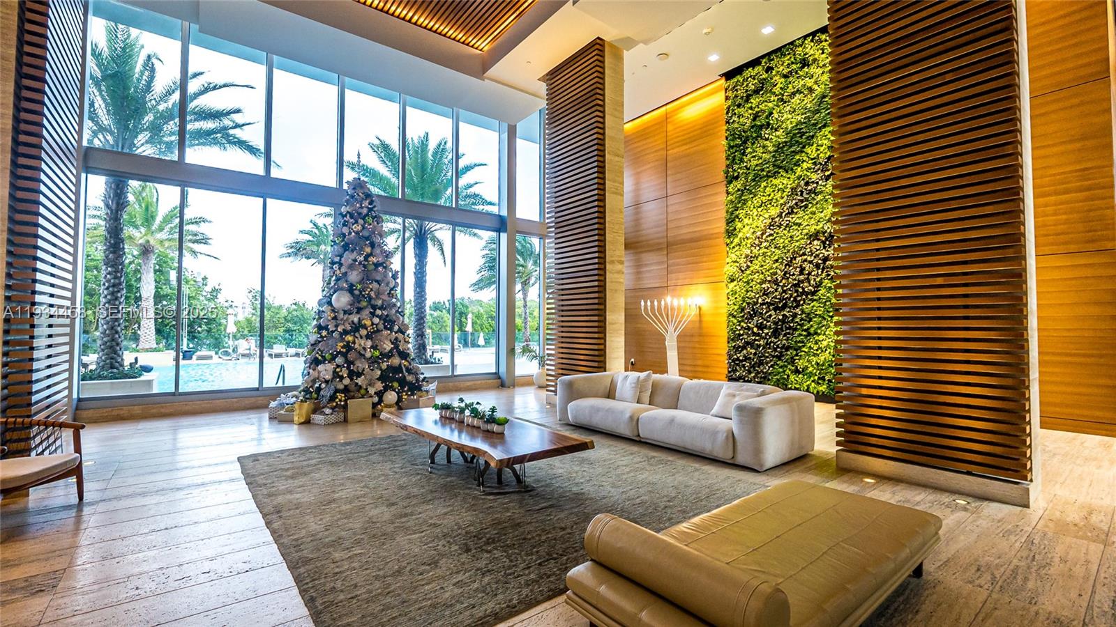 THE HARBOUR SOUTH CONDO - Residential