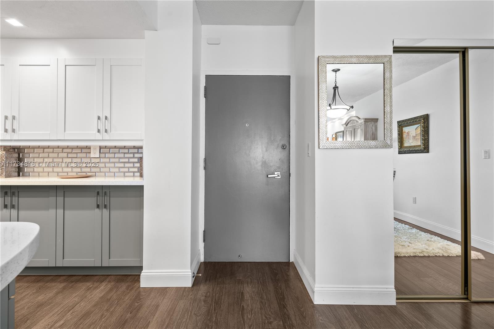 ARLEN HOUSE CONDO - Residential