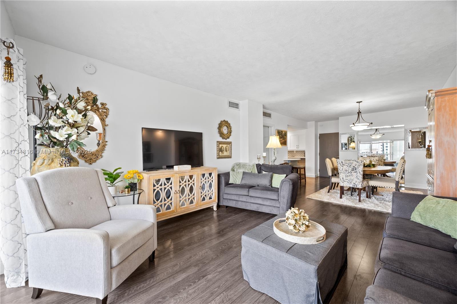 ARLEN HOUSE CONDO - Residential