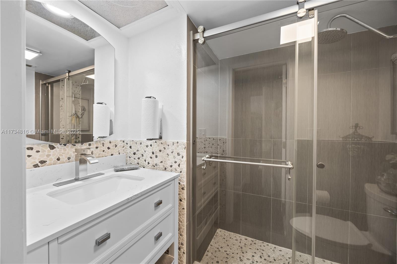 ARLEN HOUSE CONDO - Residential