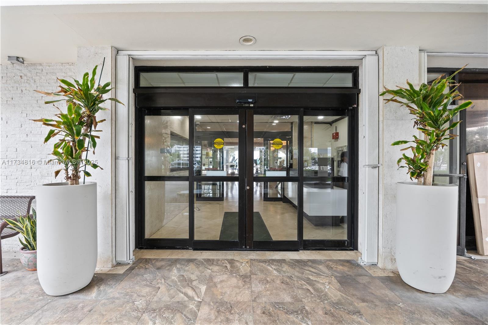 ARLEN HOUSE CONDO - Residential