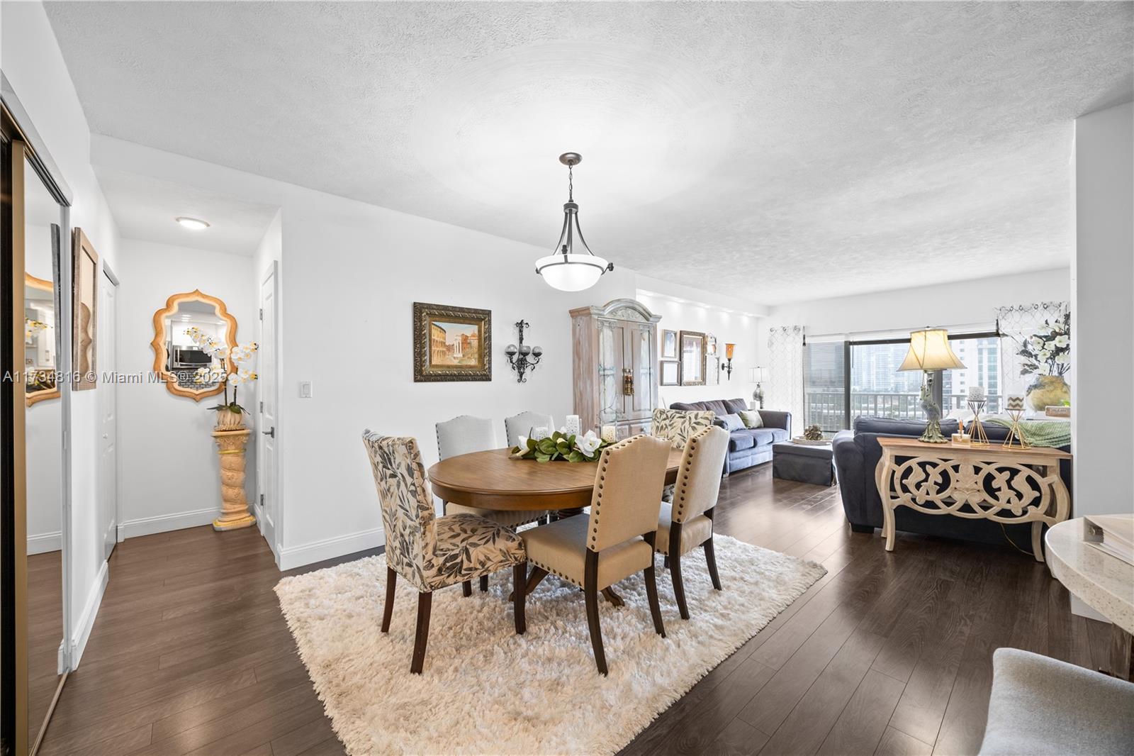 ARLEN HOUSE CONDO - Residential