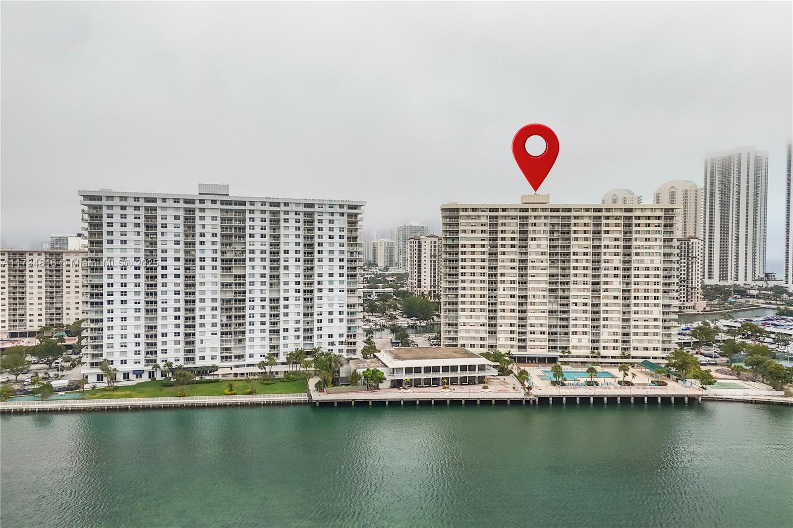 ARLEN HOUSE CONDO - Residential