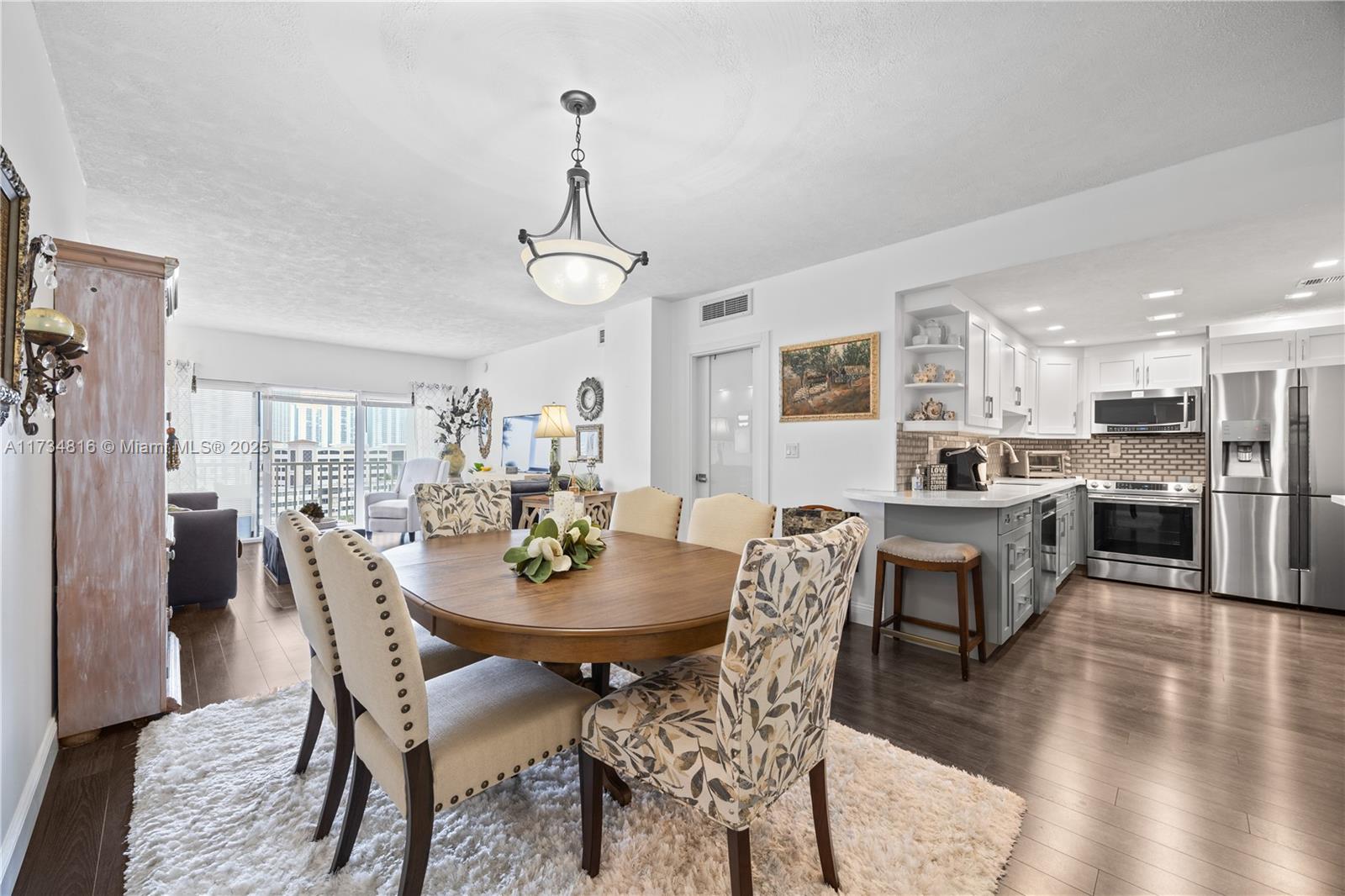 ARLEN HOUSE CONDO - Residential