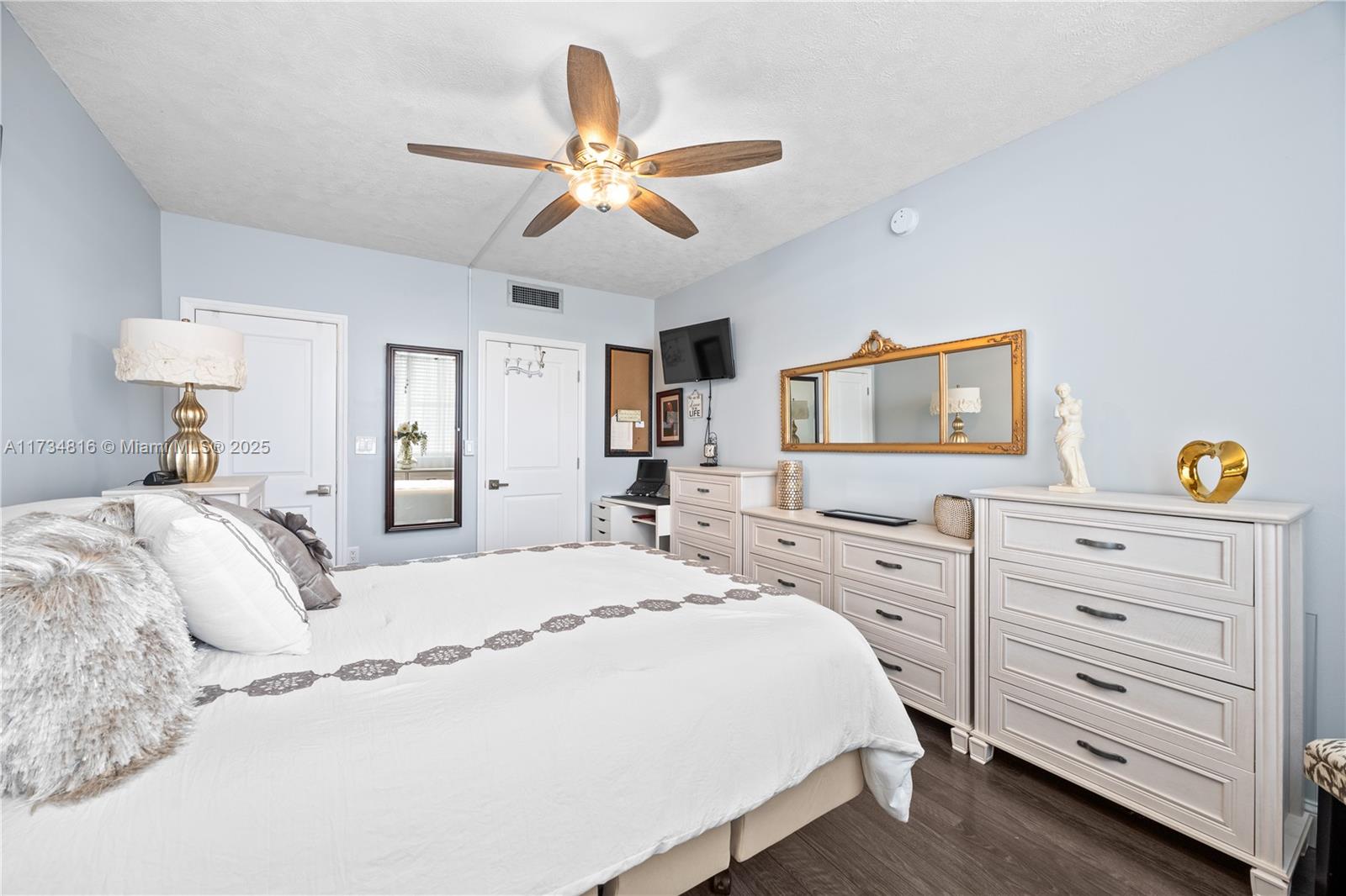 ARLEN HOUSE CONDO - Residential