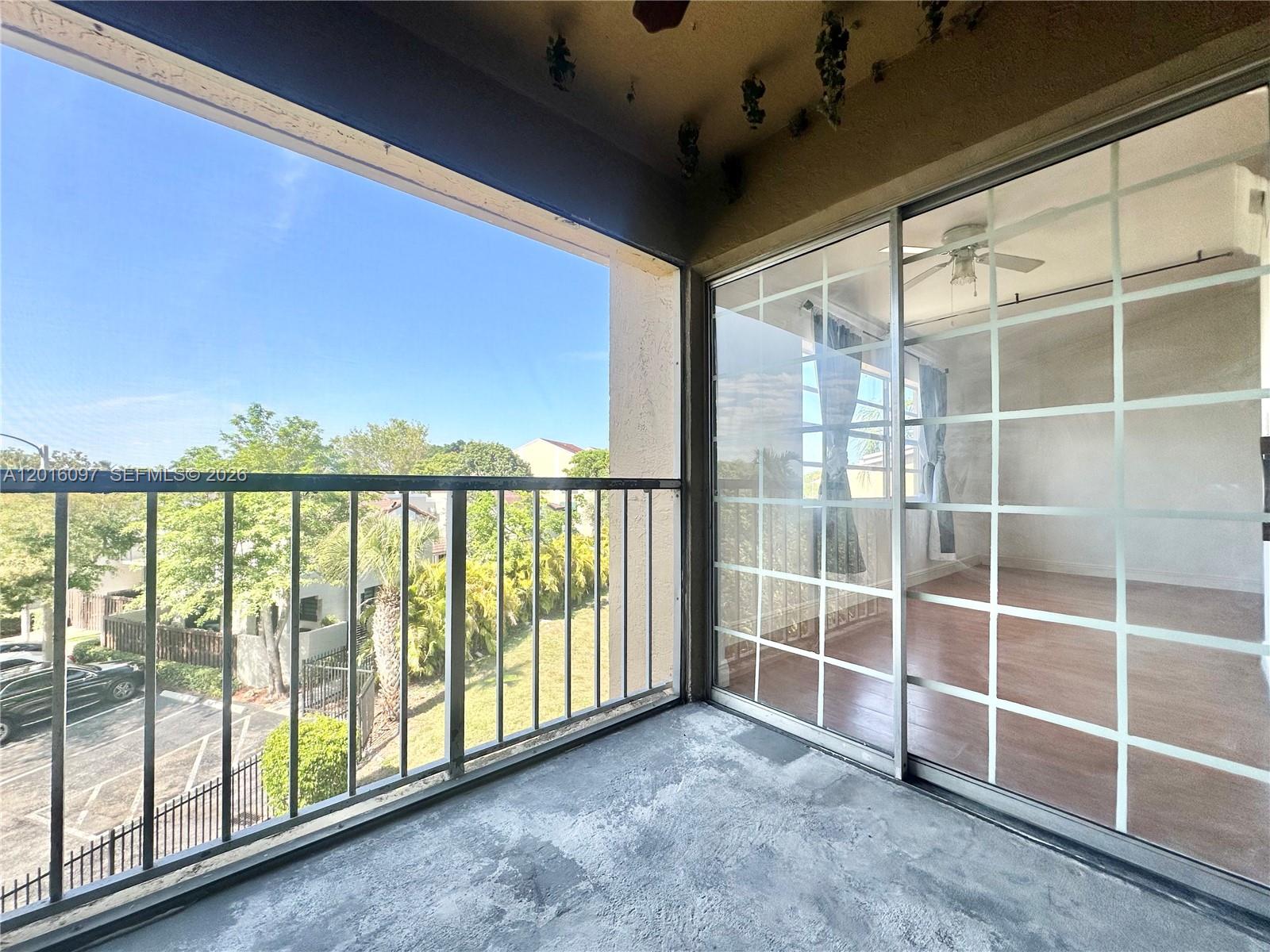 HAMMOCKS TRAILS CONDO - Residential Lease