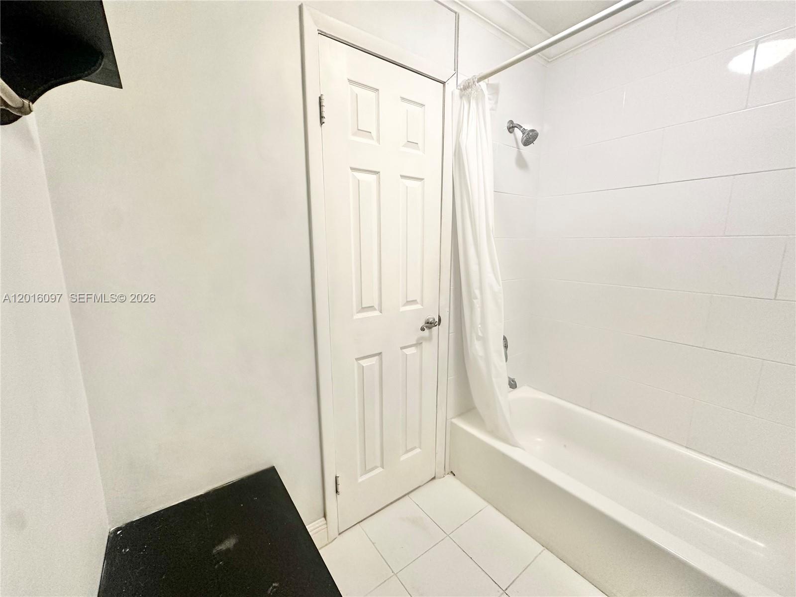 HAMMOCKS TRAILS CONDO - Residential Lease