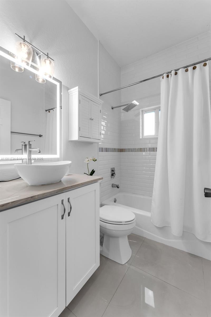 ESTATE HOMES FIRST ADDITI - Residential