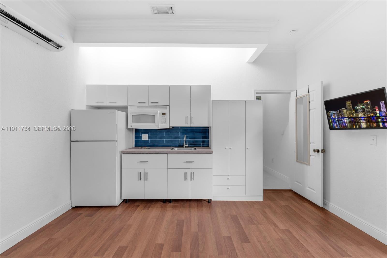 ESTATE HOMES FIRST ADDITI - Residential