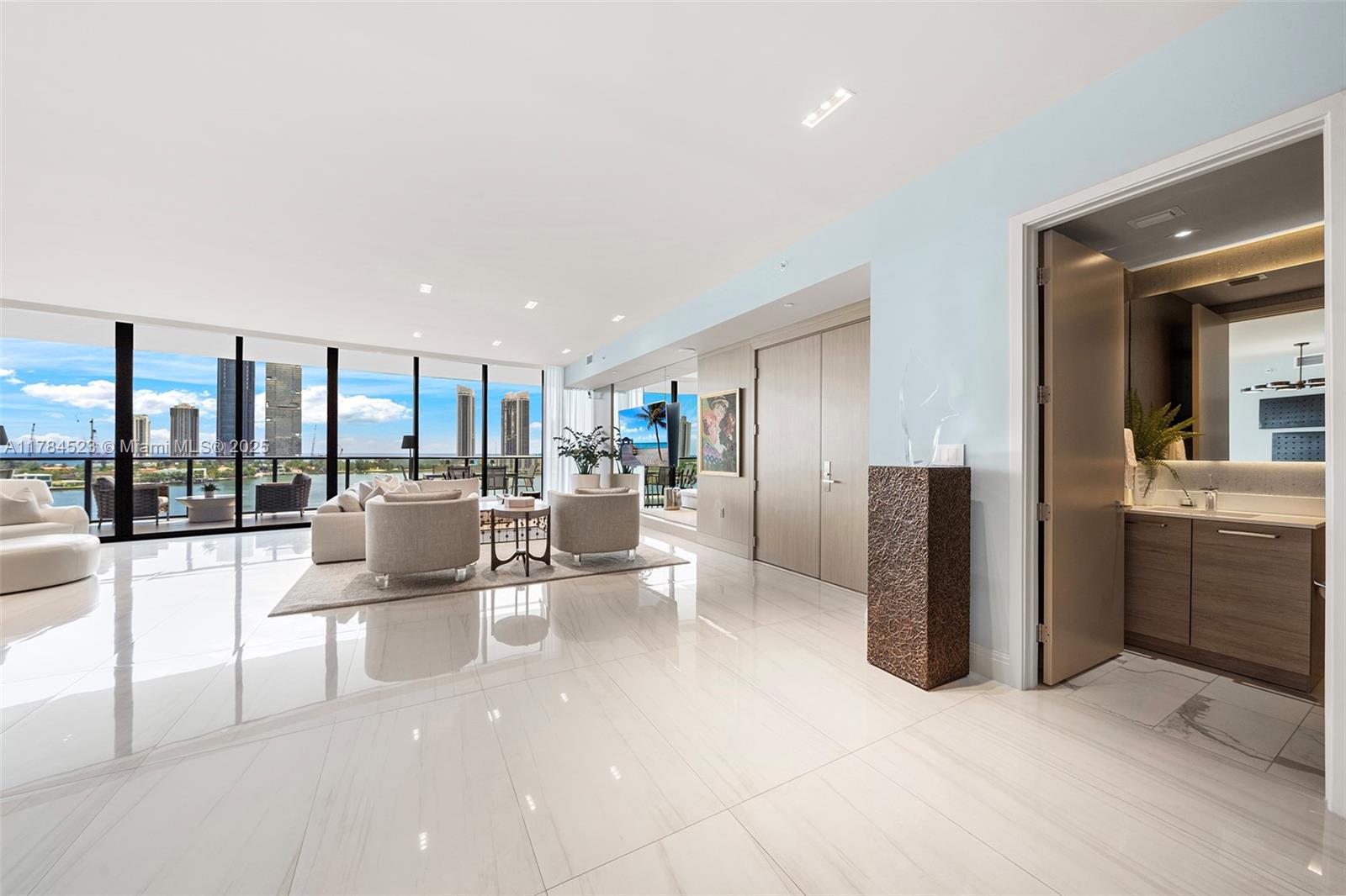 PRIVE CONDO - Residential