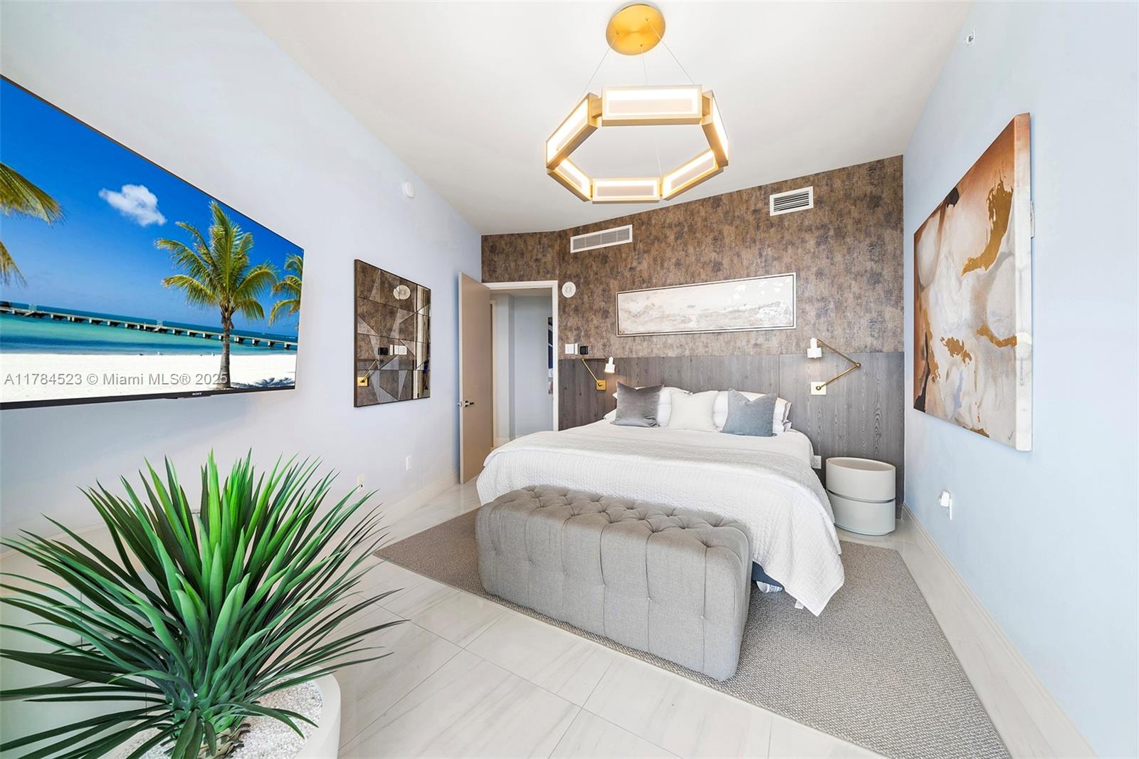 PRIVE CONDO - Residential