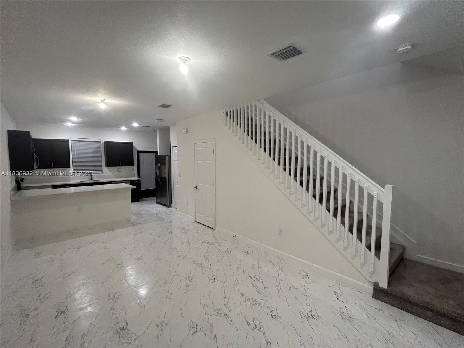 2831 SW 16th Ter 2831