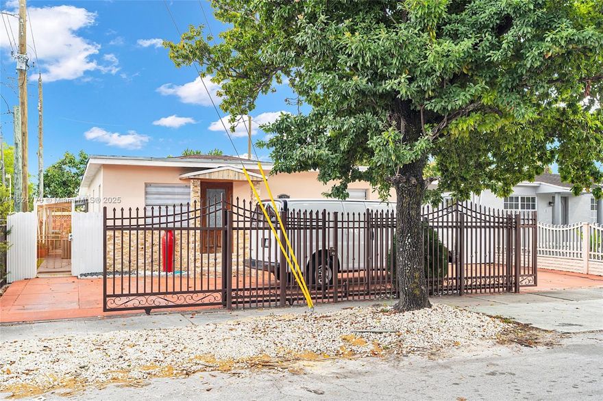 Location is everything, here you have a beautiful home with an efficieny for extra income. The property is located minutes from Downtown and Coral Gables. Quick access to 836 and the Palmetto Expressway. The property has an outdoor kitchen area. This is a must see