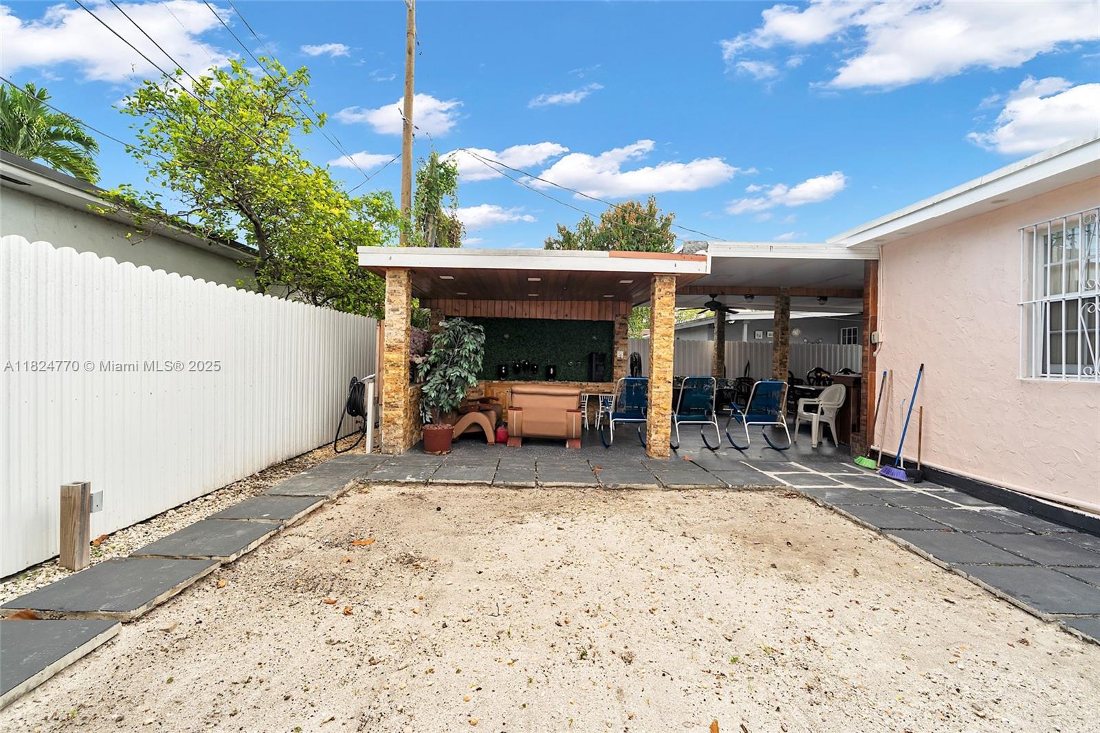 FLAGLER LAWN - Residential