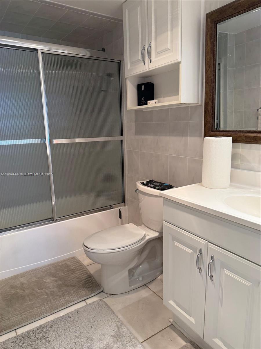 SILVER THATCH ATLANTIC PL - Residential Lease