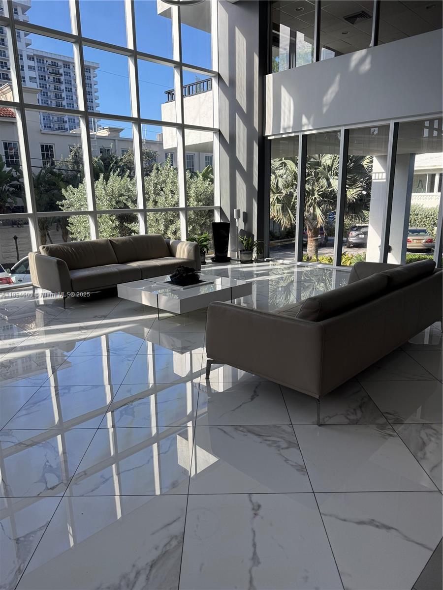 SILVER THATCH ATLANTIC PL - Residential Lease