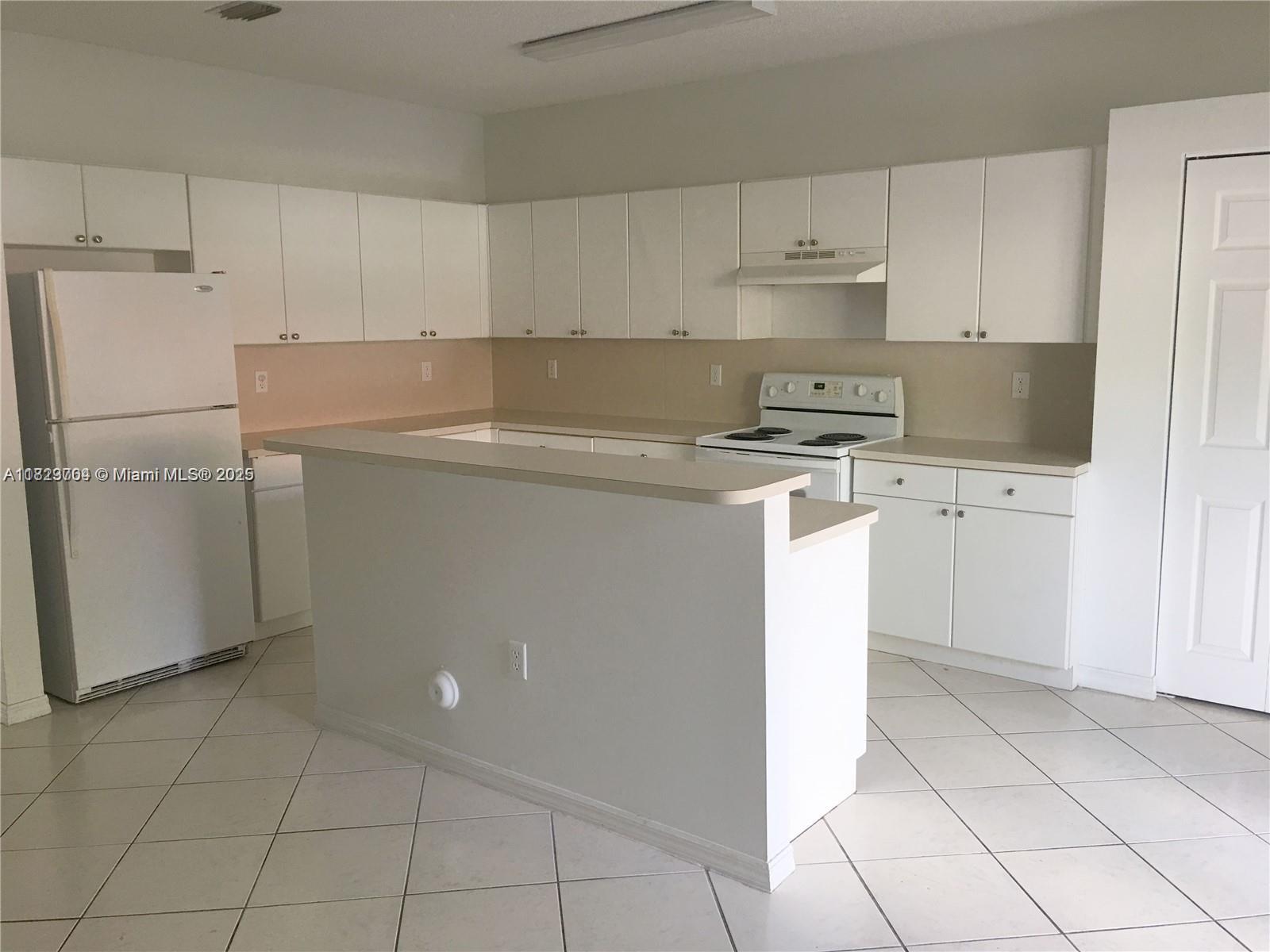2233 SE 24th Pl 2233, Homestead, FL, 33035/$349,000 1 2233 SE 24th Pl 2233
