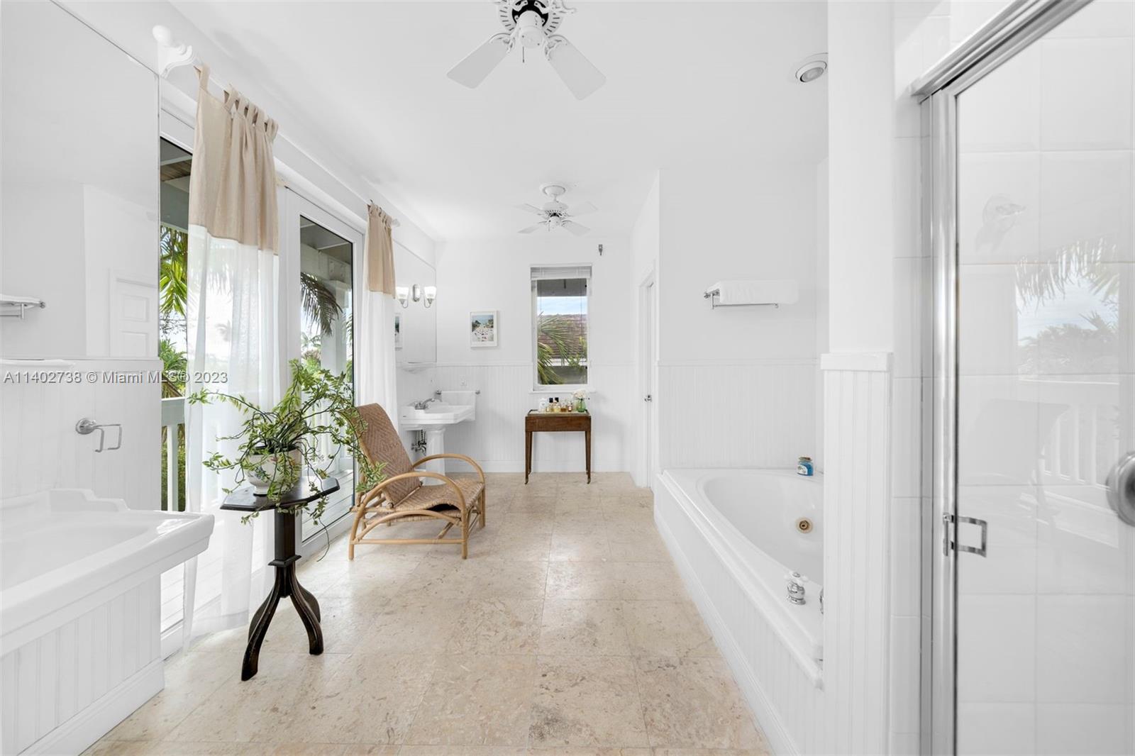 TROPICAL ISLE HOMES SUB 4 - Residential