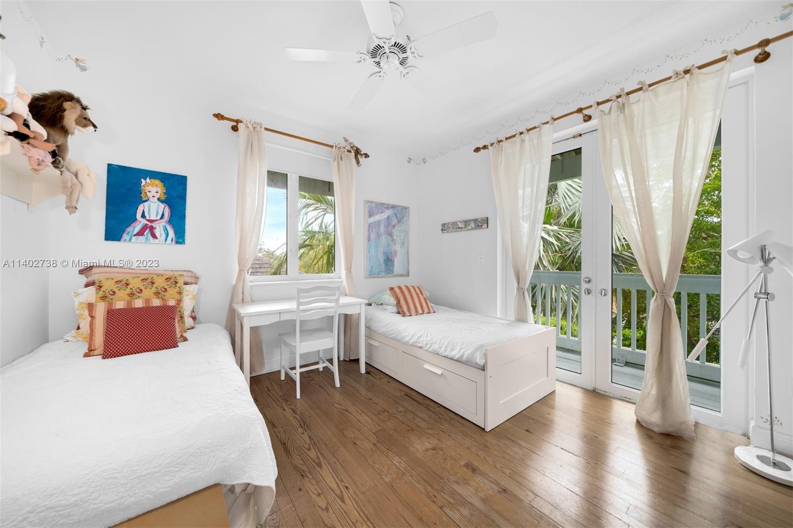 TROPICAL ISLE HOMES SUB 4 - Residential