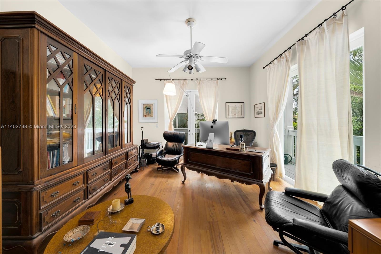 TROPICAL ISLE HOMES SUB 4 - Residential