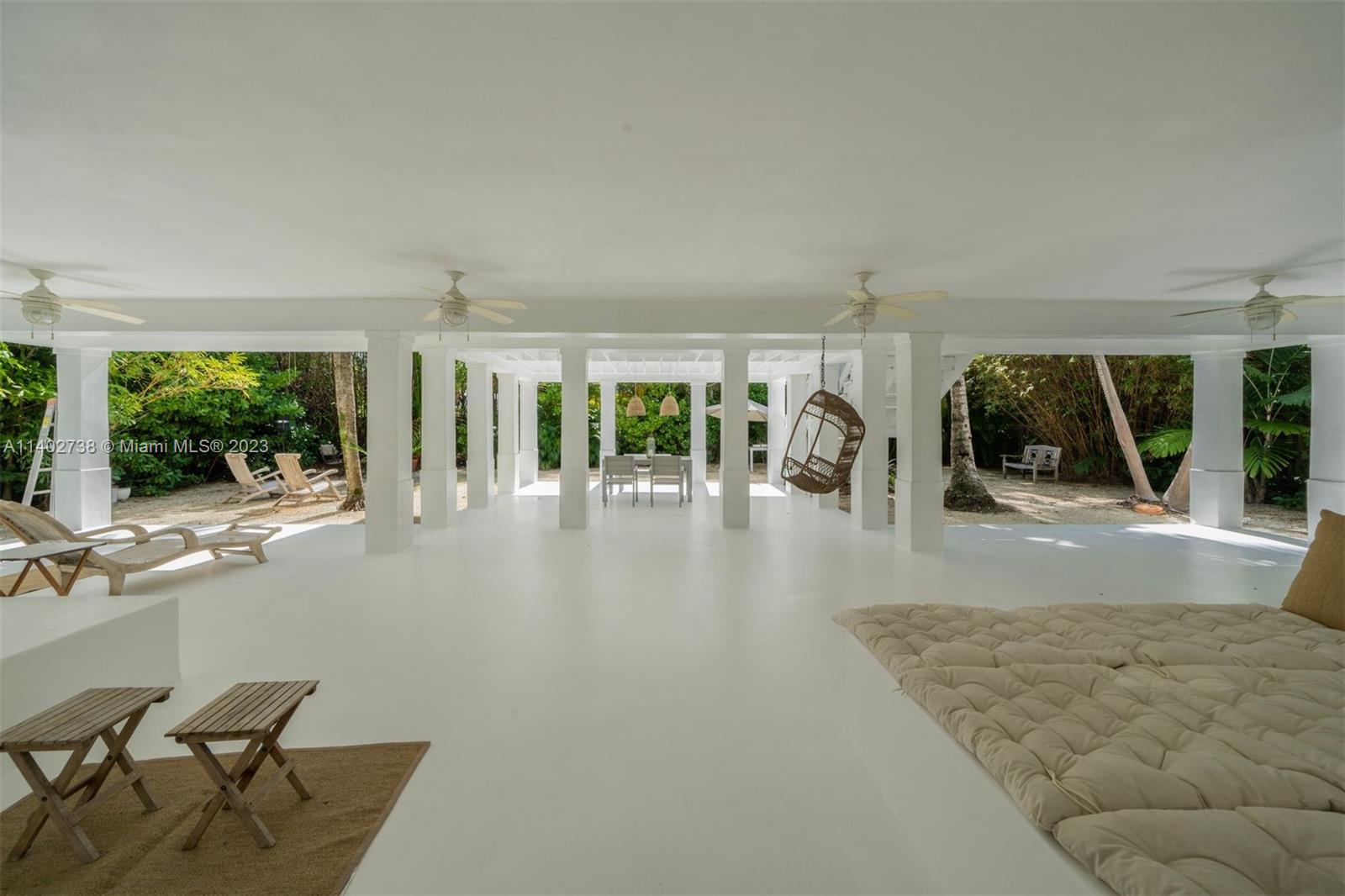 TROPICAL ISLE HOMES SUB 4 - Residential