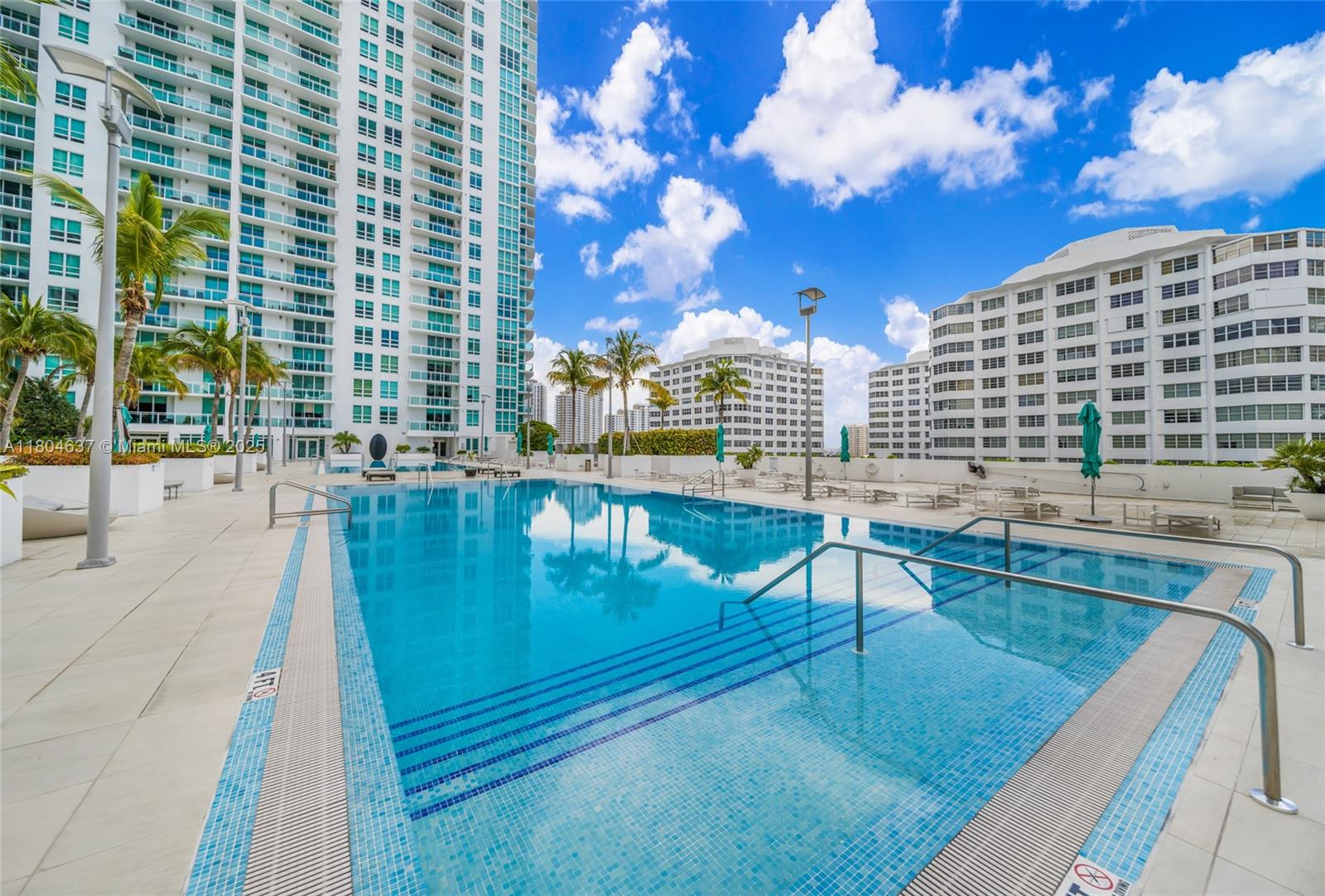 THE PLAZA 901 BRICKELL CO - Residential