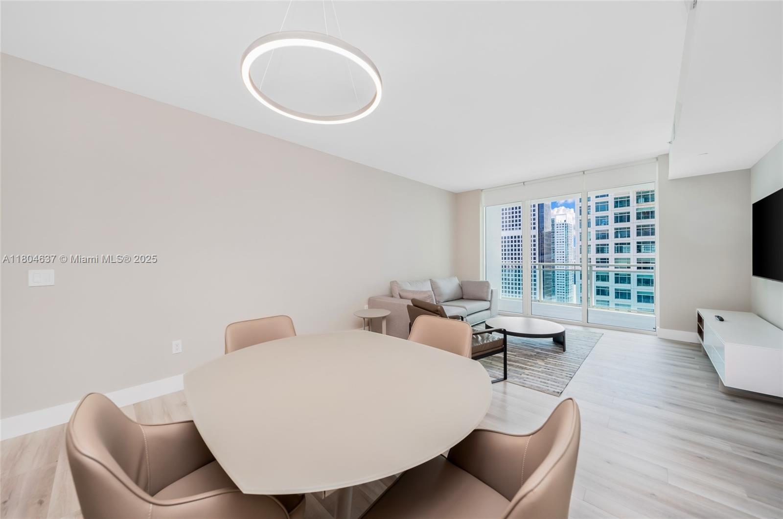 THE PLAZA 901 BRICKELL CO - Residential