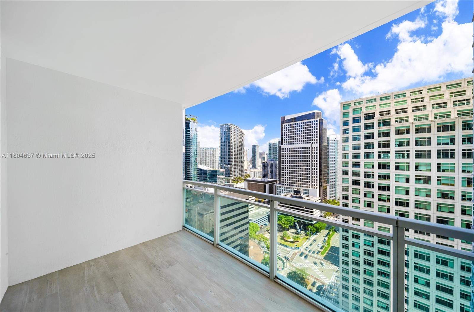 THE PLAZA 901 BRICKELL CO - Residential