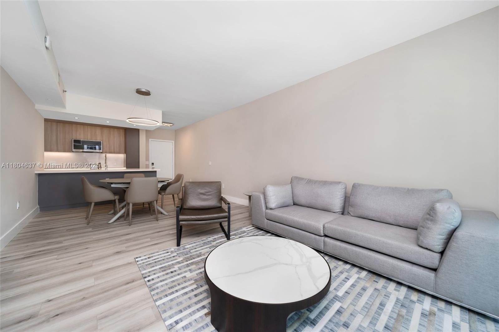 THE PLAZA 901 BRICKELL CO - Residential