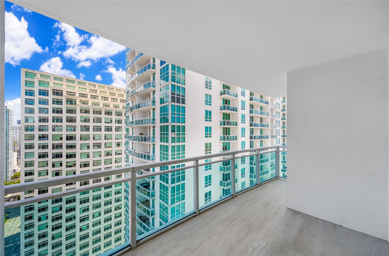 THE PLAZA 901 BRICKELL CO - Residential