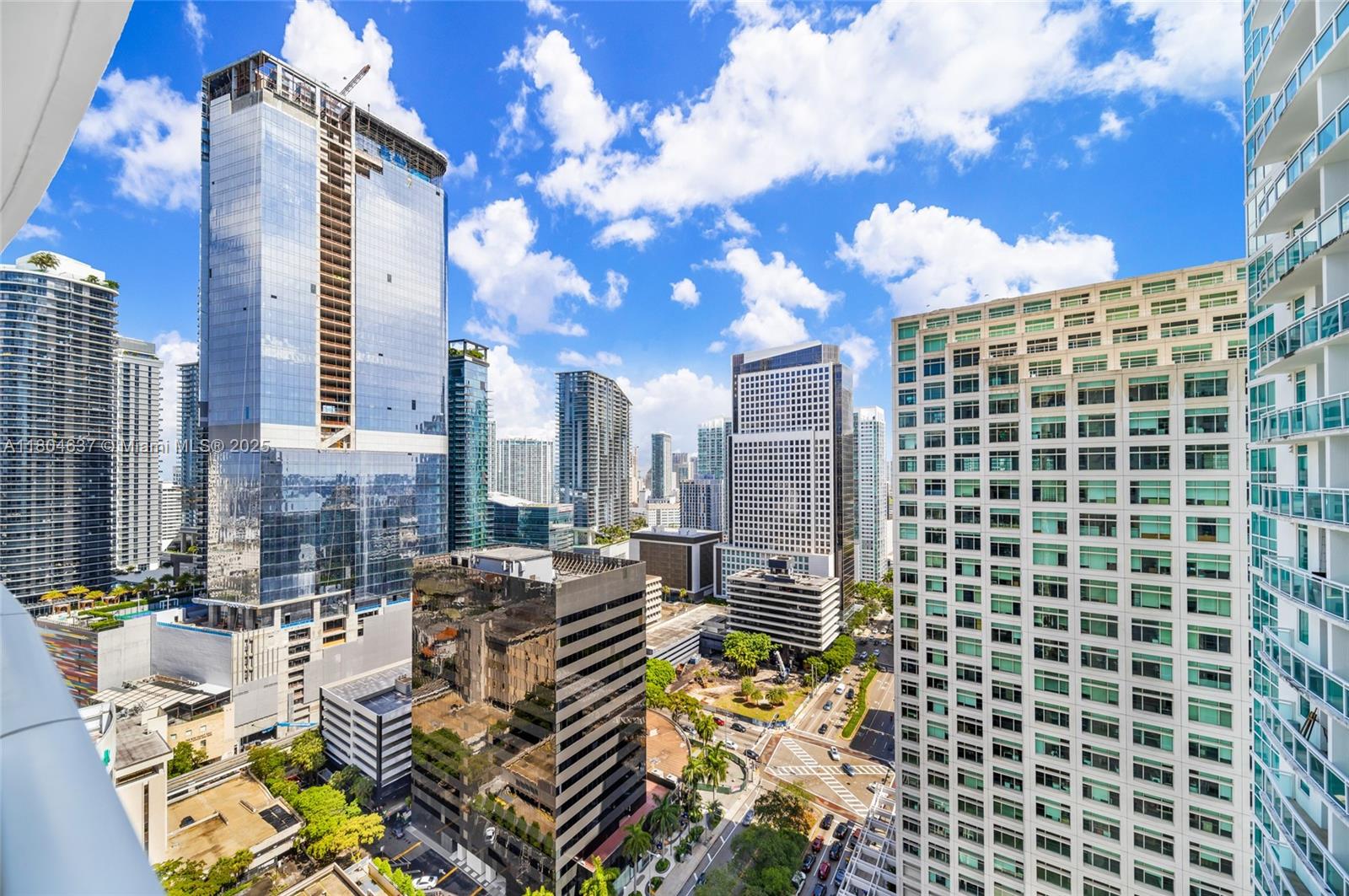 THE PLAZA 901 BRICKELL CO - Residential