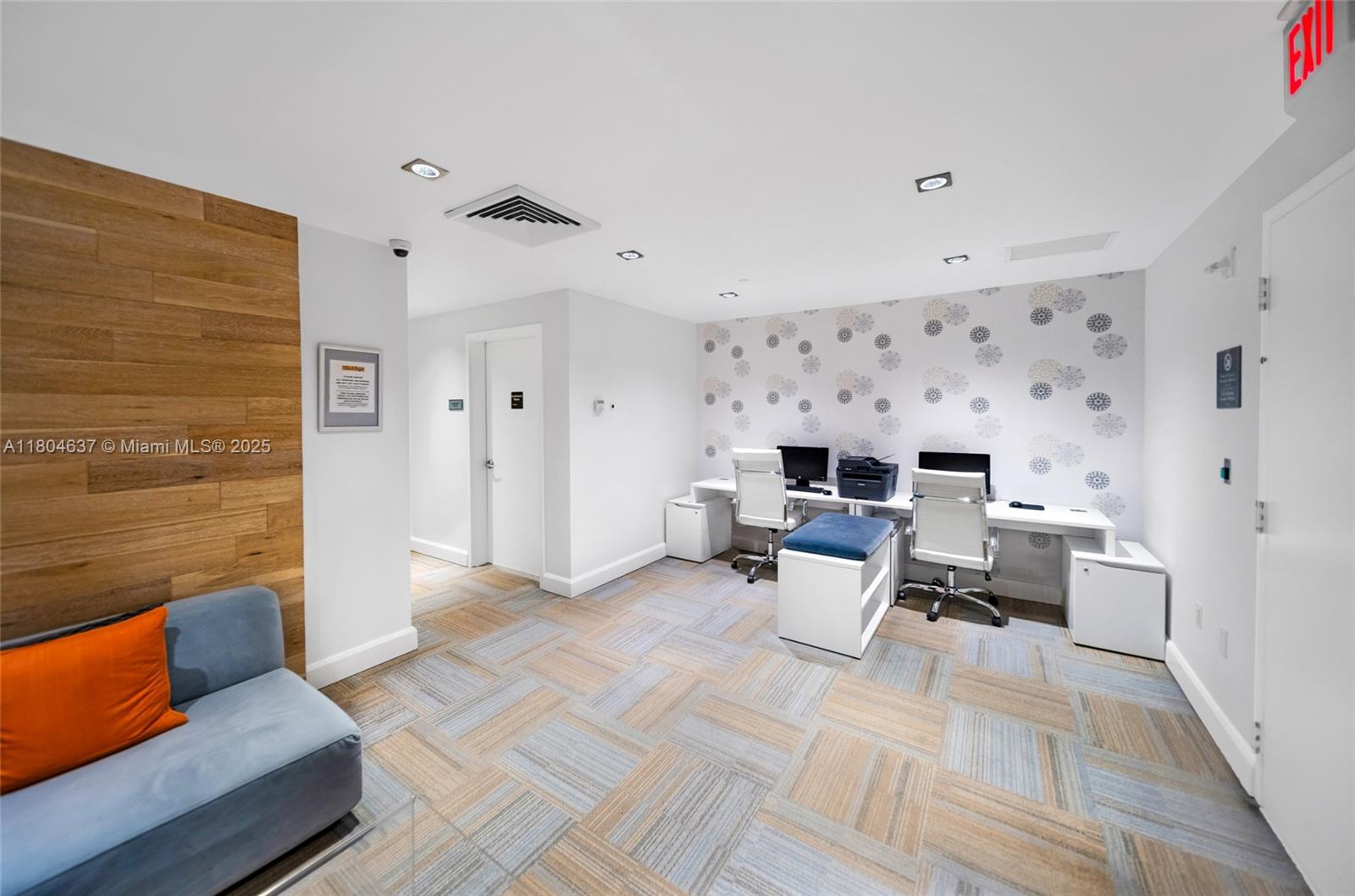 THE PLAZA 901 BRICKELL CO - Residential