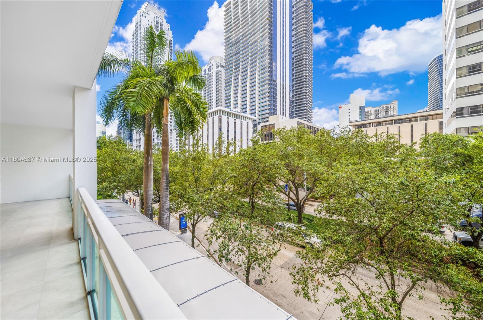 THE PLAZA 901 BRICKELL CO - Residential