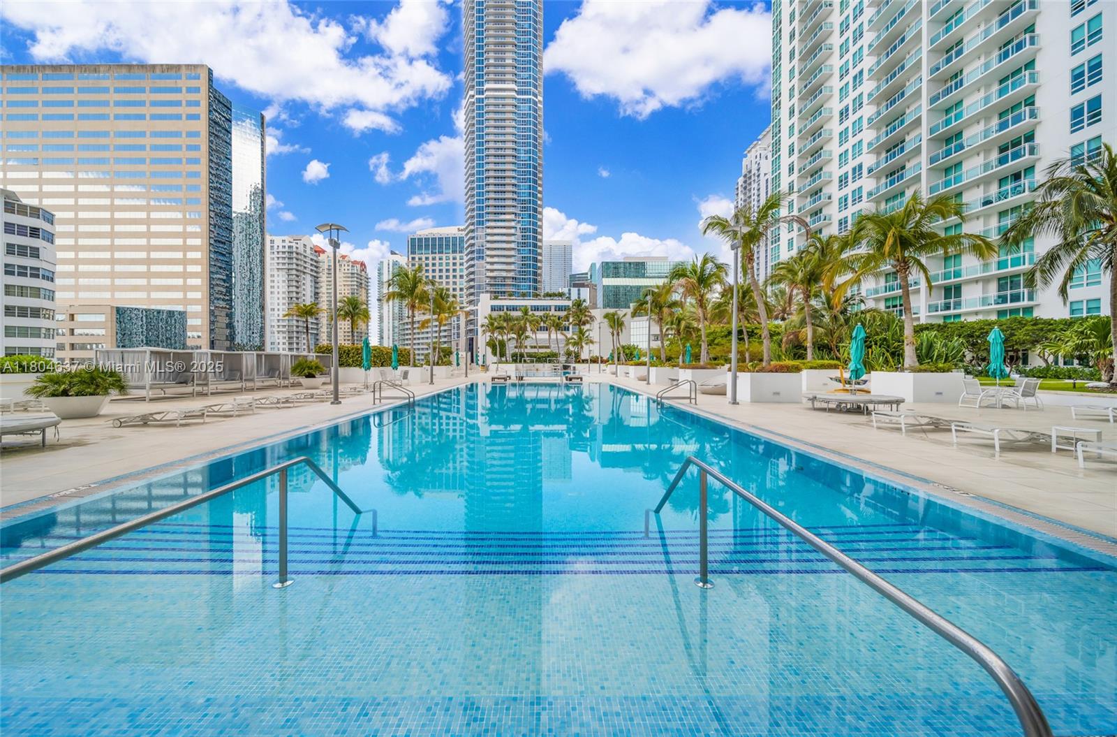 THE PLAZA 901 BRICKELL CO - Residential