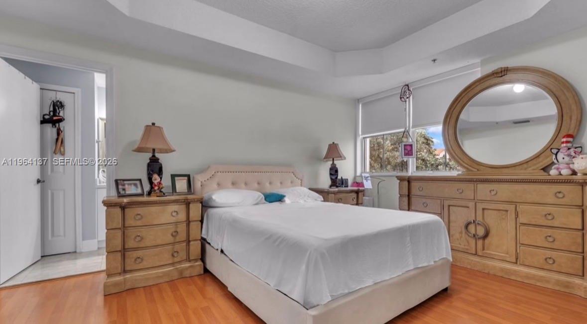 THE COURTS AT DORAL ISLE - Residential