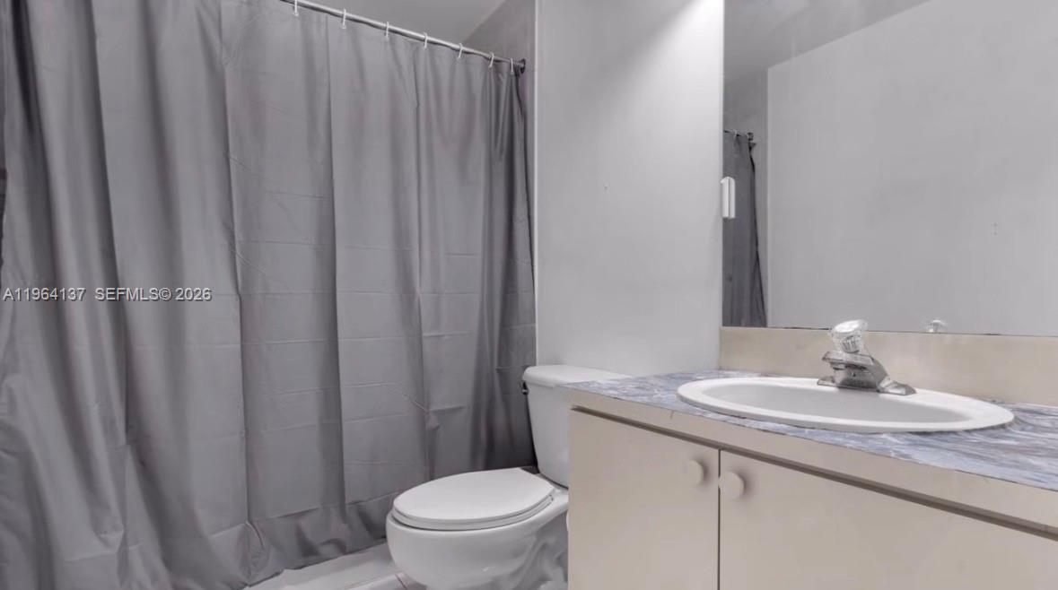 THE COURTS AT DORAL ISLE - Residential