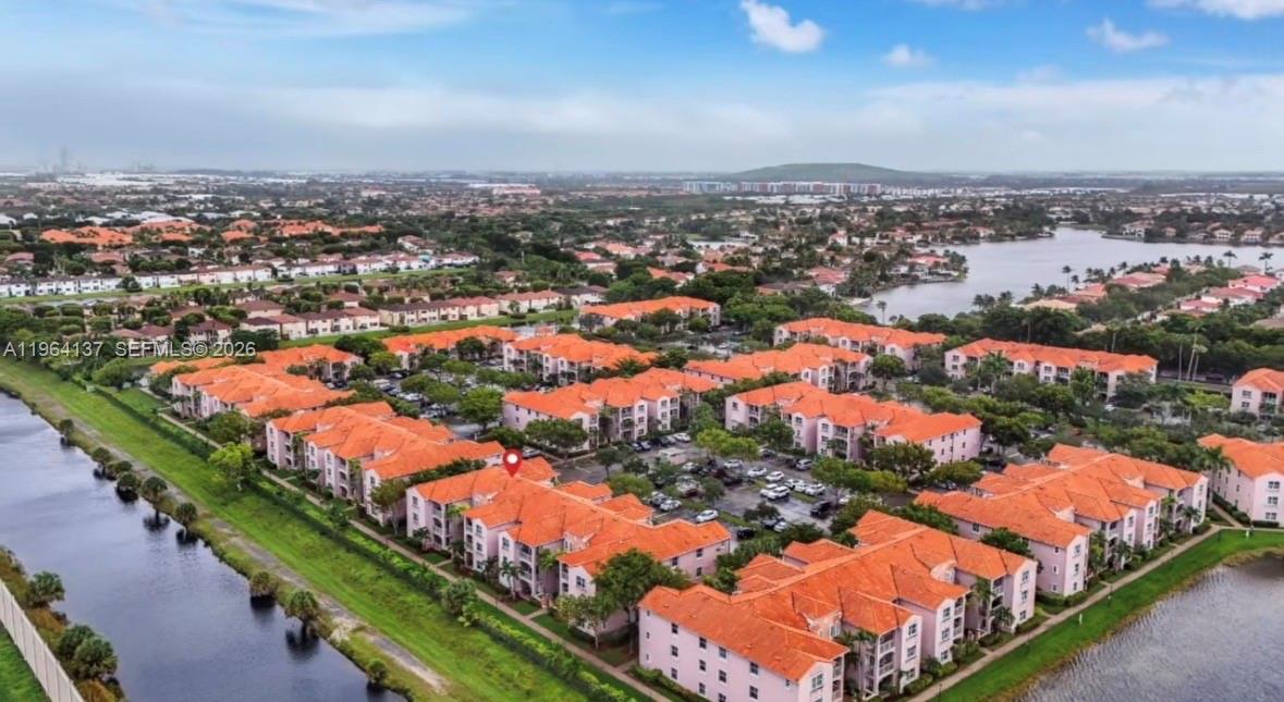 THE COURTS AT DORAL ISLE - Residential