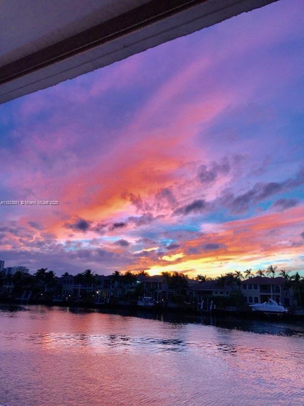 ALLINGTON TOWERS CONDO - Residential