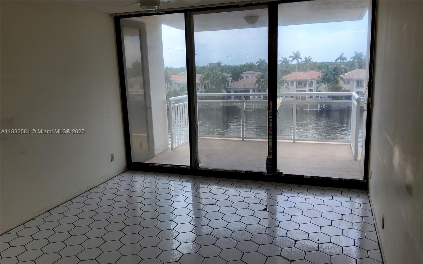 1600 S Ocean Dr 5B