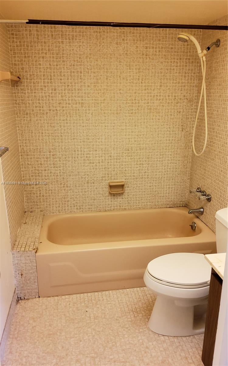 ALLINGTON TOWERS CONDO - Residential