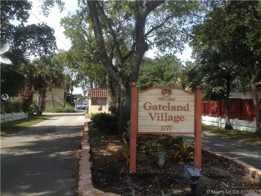 PRICED TO SELL, 2ND FLOOR PRISTINE CORNER 2 BEDR00M, 2 FULL BATH HOME.  SPLIT FLOOR PLAN, REMODELED KITCHEN W/NEW REFRIGERATOR & DISHWASHER, 2015 A/C UNIT, 2014 WATER HEATER, AND WASHER AND DRYER.  BEAUTIFUL UNIT THAT IS MOVE IN READY!  HOME FEATURES SCREENED IN PATIO, ALL AGES WELCOME.  PETS ALLOWED (20lb LIMIT), GREAT LOCATION, MINUTES FROM LOCAL UNIVERSITIES/COLLEGES, SHOPPING AREA, CENTRALLY LOCATED FOR YOUR CONVENIENCE.  MAINTENANCE FEE INCLUDES USE OF CLUBHOUSE/POOL & WATER & SEWER/EXT.INS. HURRY!