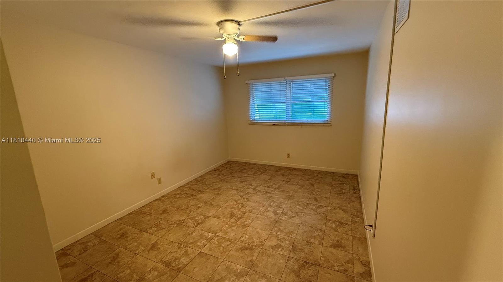 2400 SW 42nd Ave 1